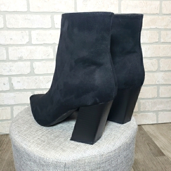 JUST FAB Seude Heeled Ankle Booties Size 9.5 - Picture 7 of 12